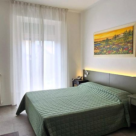 Hotel Marina バルドリーノ エクステリア 写真