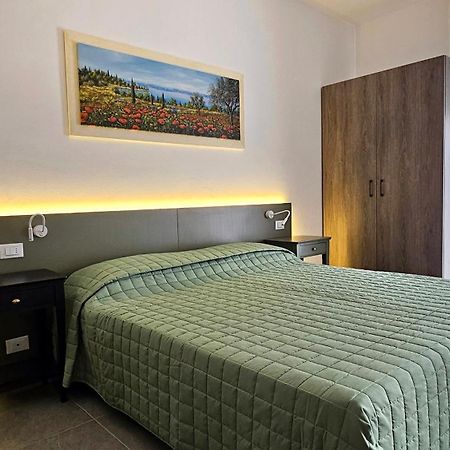 Hotel Marina バルドリーノ エクステリア 写真